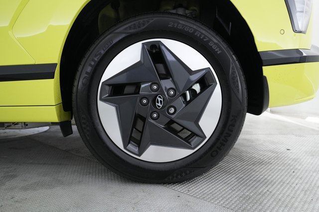 2024 Hyundai Kona Electric — photo 7 of 21