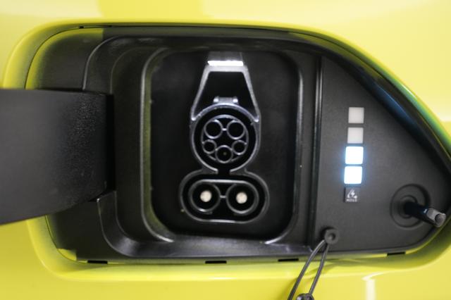 2024 Hyundai Kona Electric — photo 8 of 21