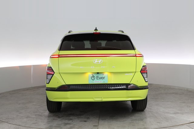 2024 Hyundai Kona Electric — photo 12 of 21