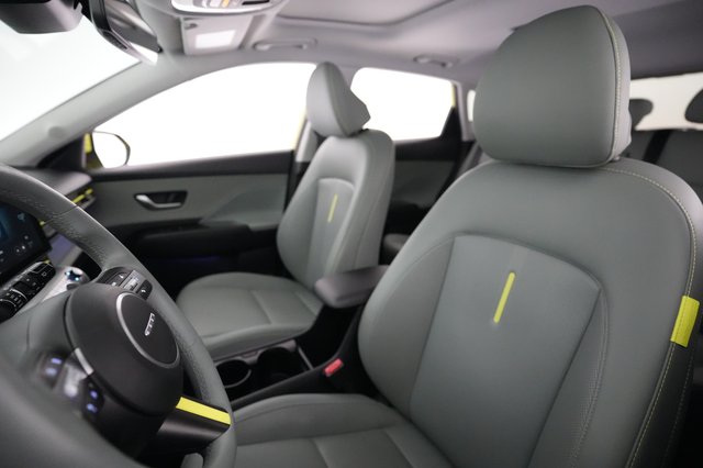 2024 Hyundai Kona Electric — photo 3 of 21