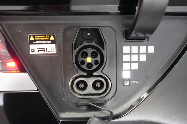 2024 Hyundai IONIQ 5 — photo 8 of 20