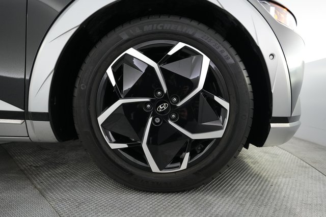 2024 Hyundai IONIQ 5 — photo 15 of 20
