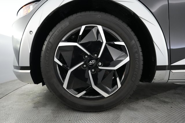 2024 Hyundai IONIQ 5 — photo 17 of 20