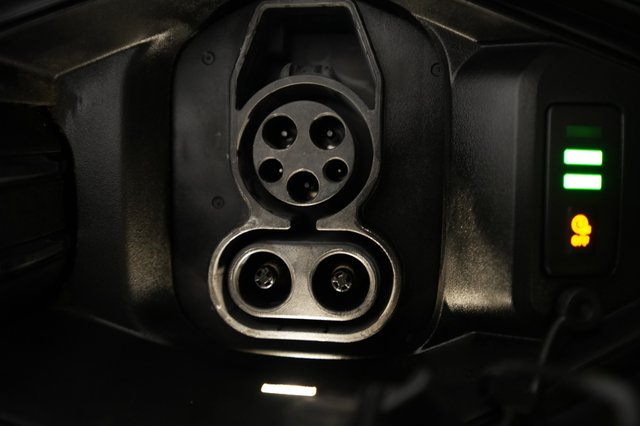 2024 Genesis Electrified G80 — photo 8 of 21