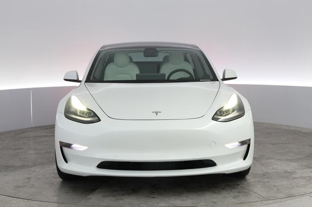 2022 Tesla Model 3 — photo 9 of 21