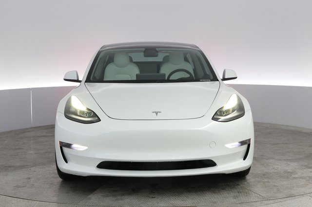 2022 Tesla Model 3 — photo 9 of 21