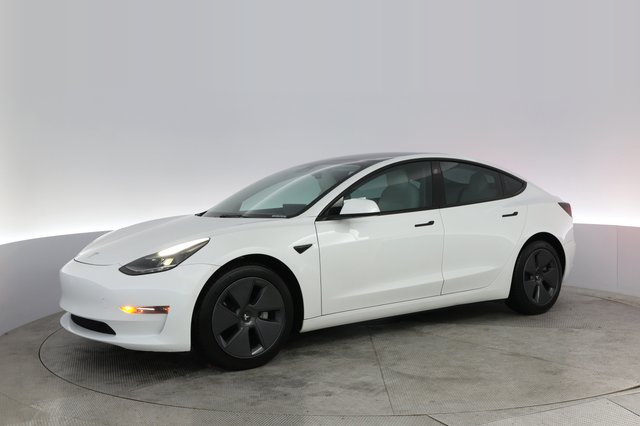 2022 Tesla Model 3 — photo 14 of 21