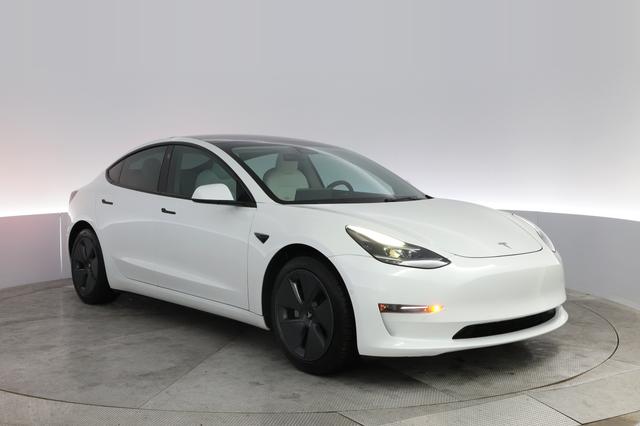 2022 Tesla Model 3 — photo 10 of 21