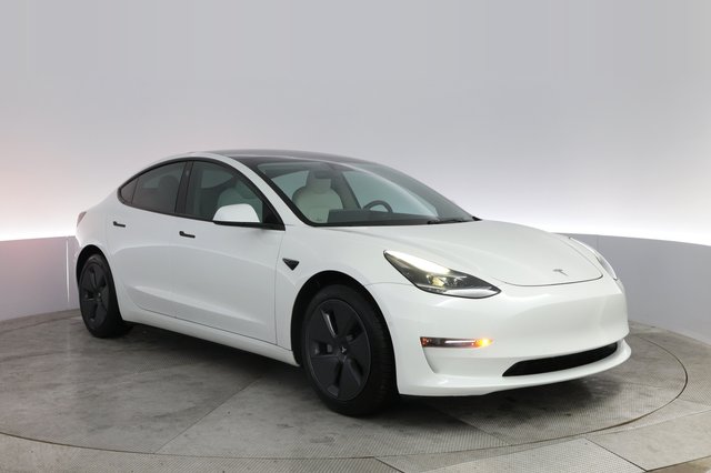 2022 Tesla Model 3 — photo 10 of 21