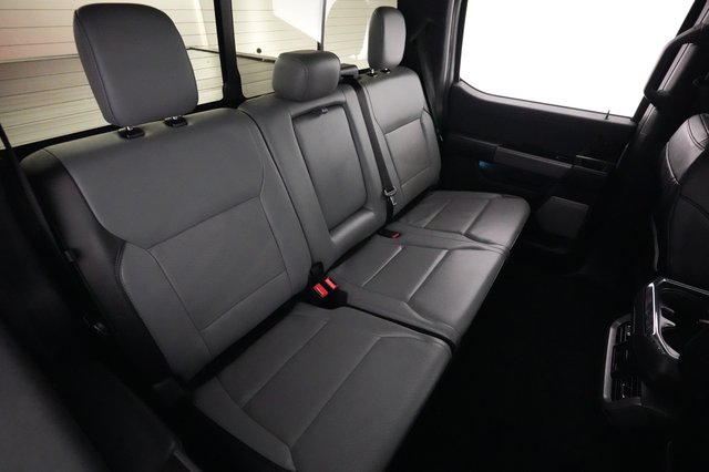 2022 Ford F-150 Lightning — photo 4 of 15