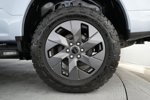 2022 Ford F-150 Lightning — photo 11 of 15