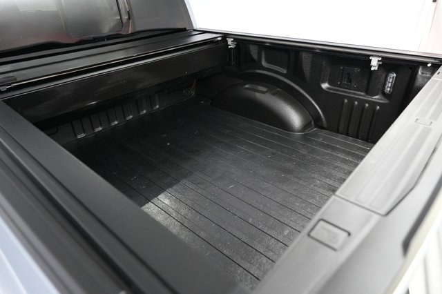 2022 Ford F-150 Lightning — photo 6 of 15