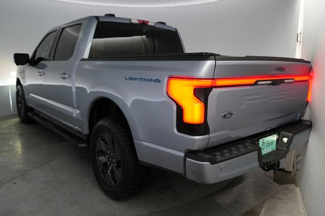2022 Ford F-150 Lightning — photo 2 of 15