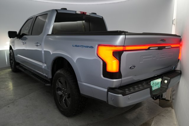 2022 Ford F-150 Lightning — photo 2 of 15