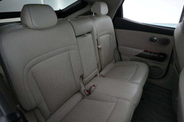 2023 Genesis GV60 — photo 4 of 21