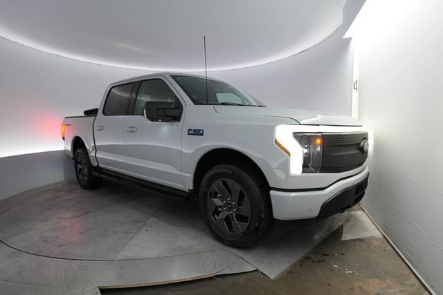 2024 Ford F-150 Lightning — VIN 1FTVW3L74RWG04529