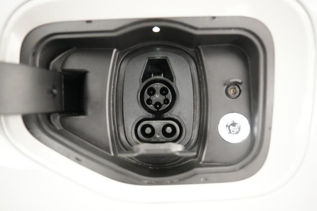 2024 Ford F-150 Lightning — photo 8 of 15