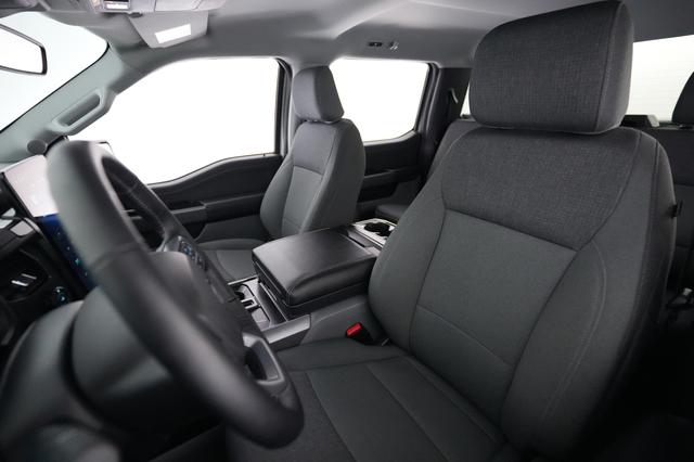 2024 Ford F-150 Lightning — photo 3 of 15