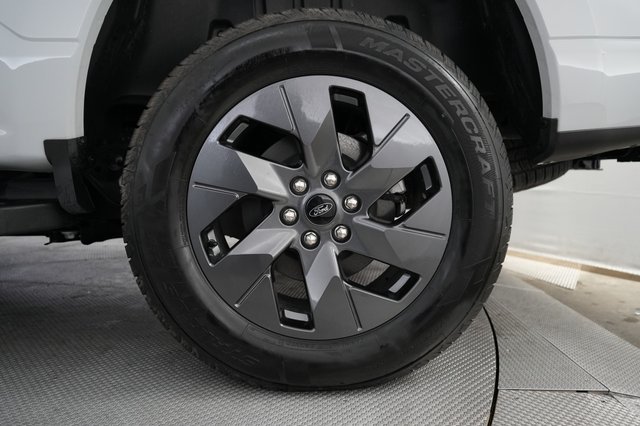 2024 Ford F-150 Lightning — photo 7 of 15
