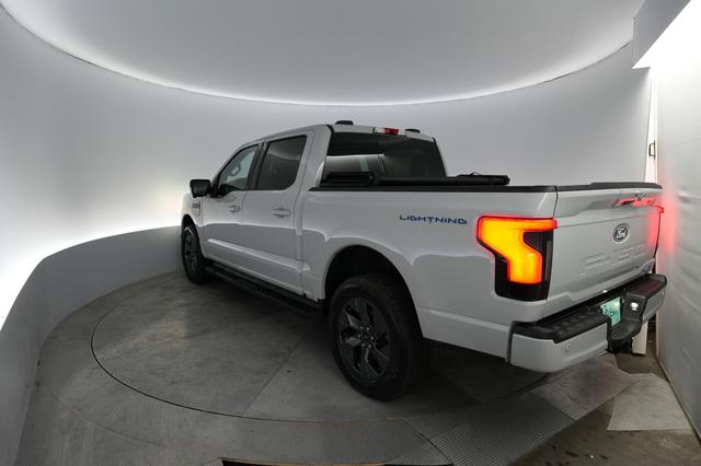 2024 Ford F-150 Lightning — photo 2 of 15