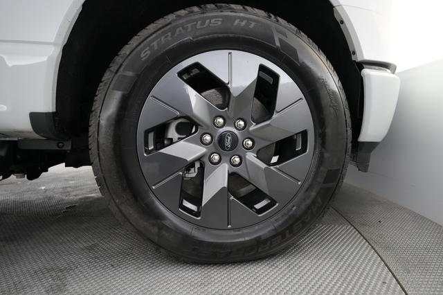 2024 Ford F-150 Lightning — photo 10 of 15