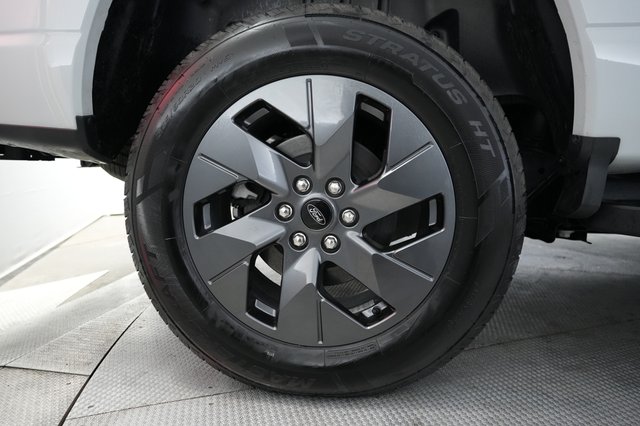 2024 Ford F-150 Lightning — photo 11 of 15