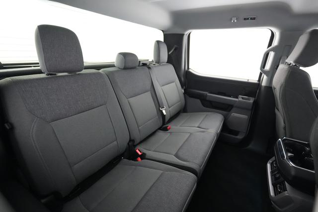 2024 Ford F-150 Lightning — photo 4 of 15