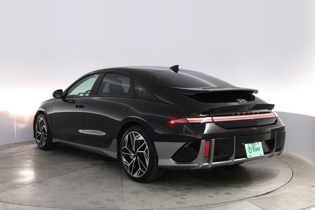 2025 Hyundai IONIQ 6 — photo 13 of 21