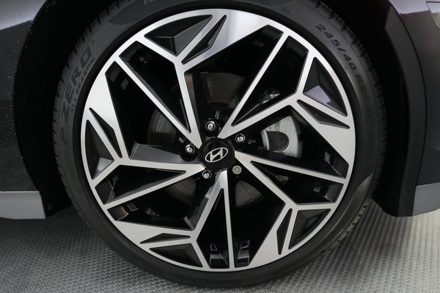 2025 Hyundai IONIQ 6 — photo 15 of 21