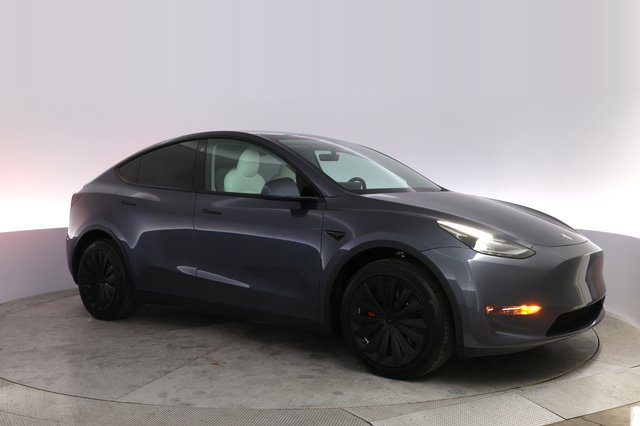 2023 Tesla Model Y — photo 11 of 20
