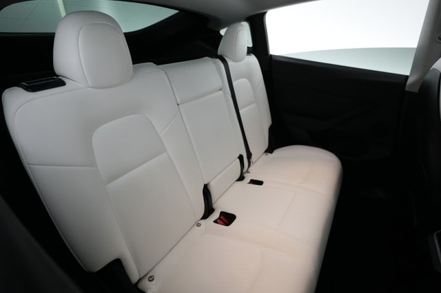 2023 Tesla Model Y — photo 4 of 20