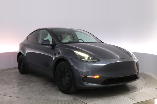 2023 Tesla Model Y — photo 10 of 20