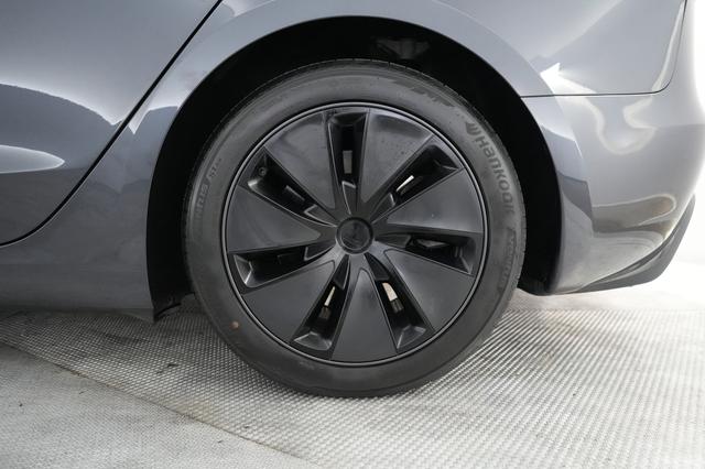 2024 Tesla Model 3 — photo 7 of 21
