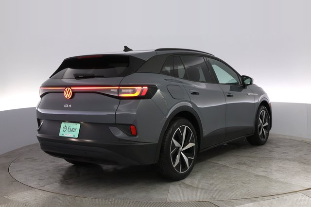 2024 Volkswagen ID.4 — photo 2 of 20