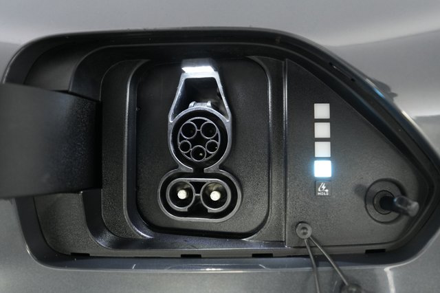 2024 Hyundai Kona Electric — photo 8 of 20