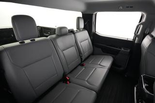 2023 Ford F-150 Lightning — photo 4 of 15