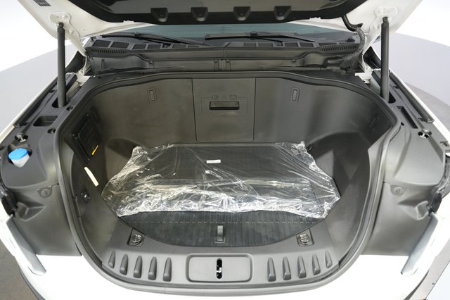 2023 Ford F-150 Lightning — photo 14 of 15