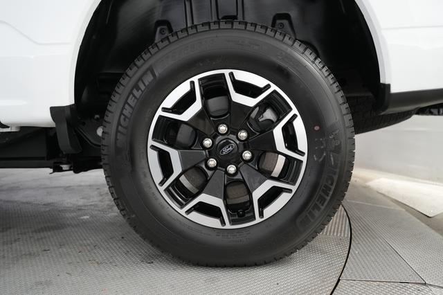 2023 Ford F-150 Lightning — photo 7 of 15