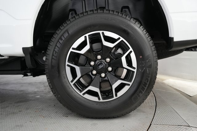 2023 Ford F-150 Lightning — photo 7 of 15