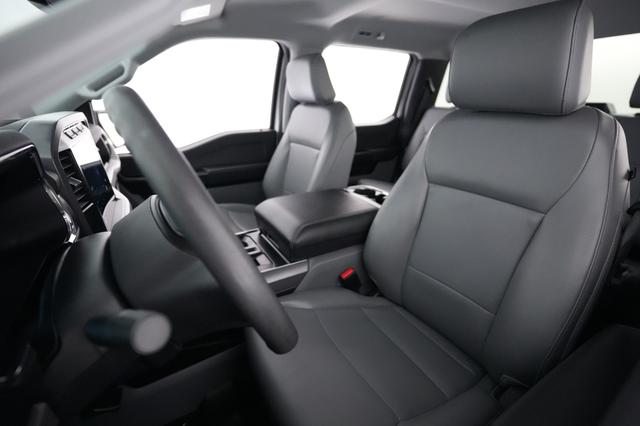 2023 Ford F-150 Lightning — photo 3 of 15