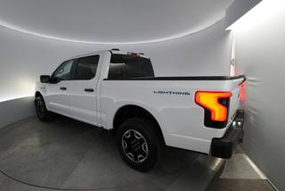 2023 Ford F-150 Lightning — photo 2 of 15