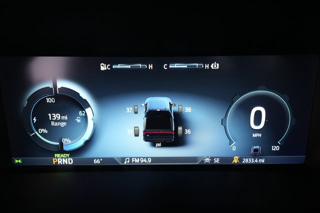 2023 Ford F-150 Lightning — photo 5 of 15