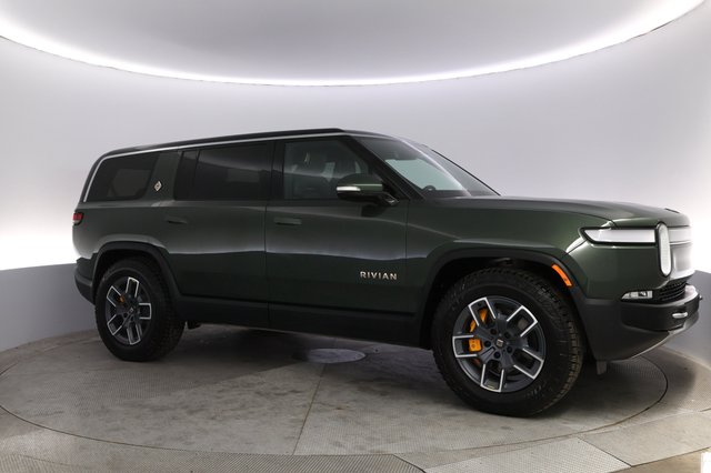2023 Rivian R1S — photo 11 of 21