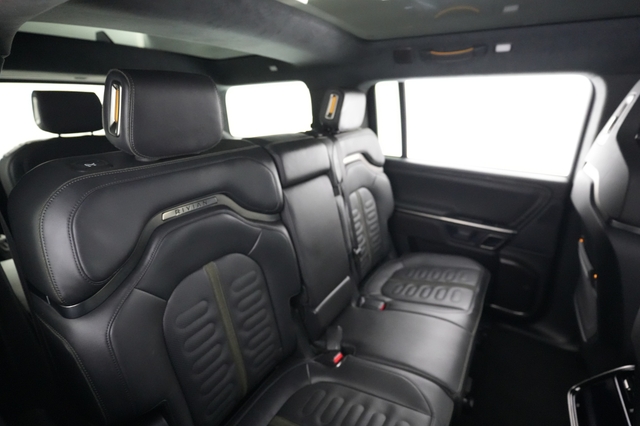 2023 Rivian R1S