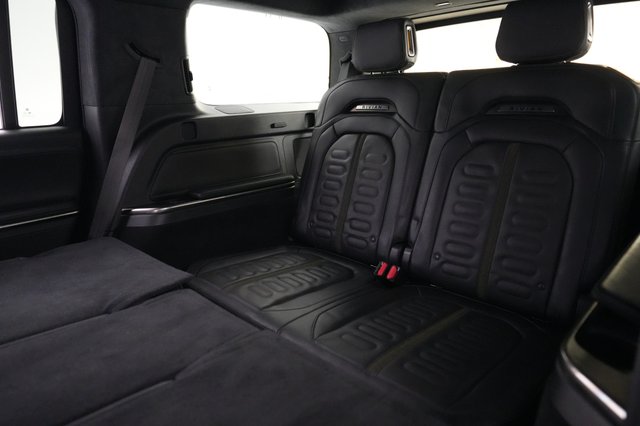 2023 Rivian R1S — photo 20 of 21