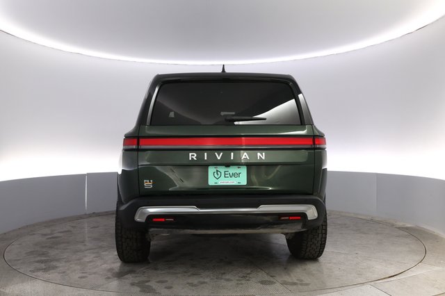 2023 Rivian R1S — photo 12 of 21