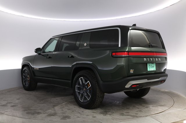 2023 Rivian R1S — photo 13 of 21