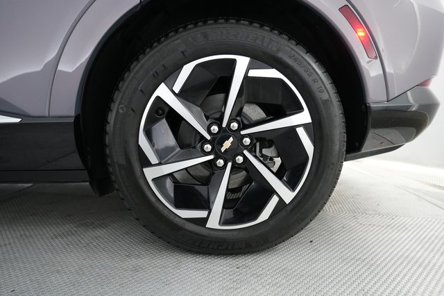 2024 Chevrolet Equinox EV — photo 7 of 20