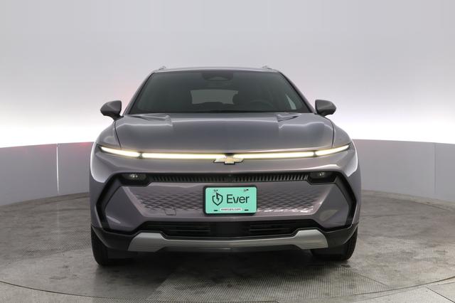 2024 Chevrolet Equinox EV — photo 9 of 20