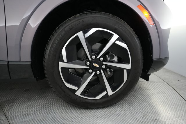 2024 Chevrolet Equinox EV — photo 16 of 20